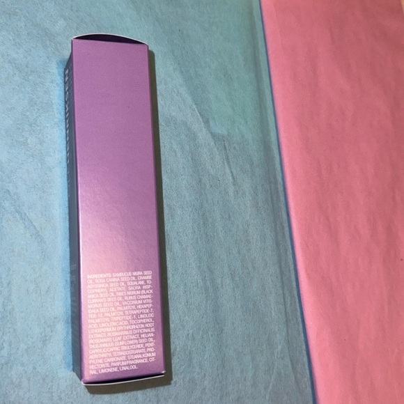 OLEHENRIKSEN Hydrabarrier Nourishing Face Oil - Picture 2 of 5